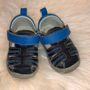 🔥4/$25🔥Sandals size 3